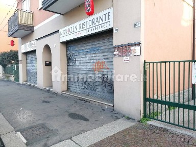 Locale commerciale in Vendita