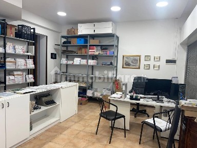 Locale commerciale in Vendita