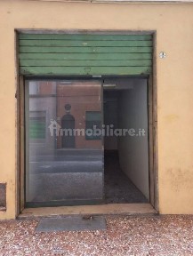 Locale commerciale in Vendita