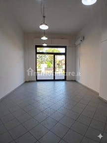 Locale commerciale in Vendita