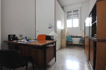 Locale commerciale in Vendita