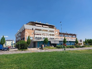 Locale commerciale in Vendita