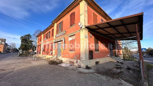 Locale commerciale in Vendita