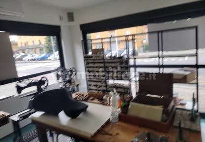 Locale commerciale in Vendita