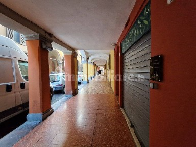 Locale commerciale in Vendita