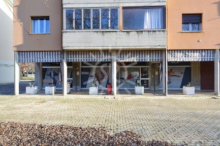 Negozio - Locale commerciale in Vendita