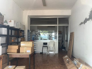 Locale commerciale in Vendita