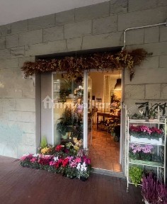 Locale commerciale in Vendita