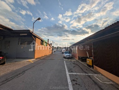 Magazzino - Deposito in Affitto