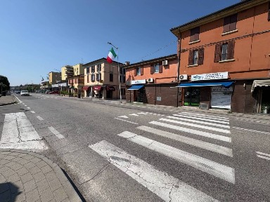 Locale commerciale in Vendita