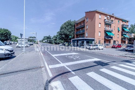 Locale commerciale in Vendita