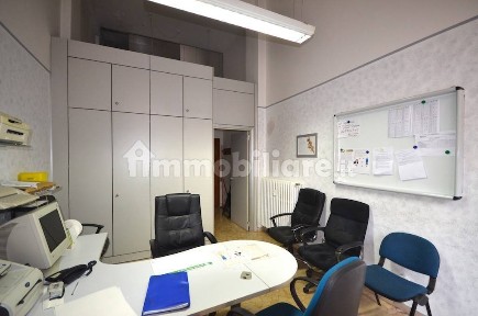 Locale commerciale in Vendita