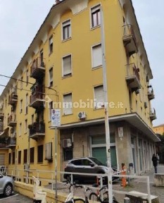 Locale commerciale in Vendita