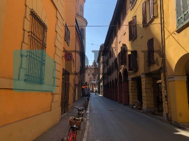 Locale commerciale in Vendita