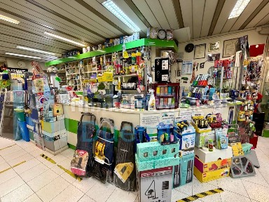 Ferramenta - Bricolage in Vendita