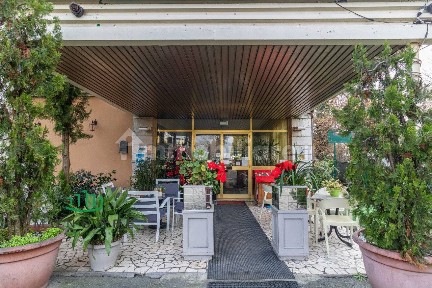 Negozio - Locale commerciale in Vendita