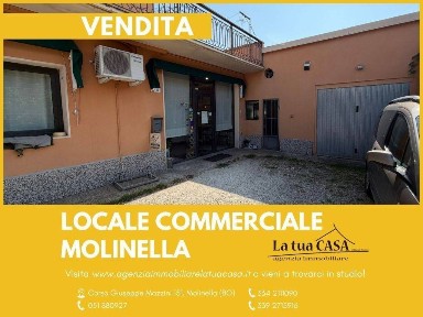 Locale commerciale in Vendita