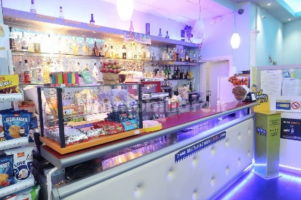 Locale commerciale in Vendita