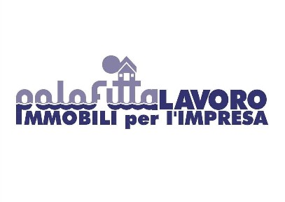 Locale commerciale in Vendita