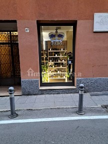 Locale commerciale in Vendita