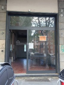 Locale commerciale in Vendita