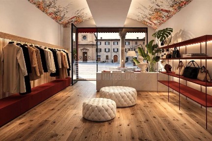 Locale commerciale in Vendita