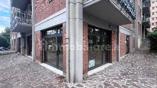 Locale commerciale in Affitto
