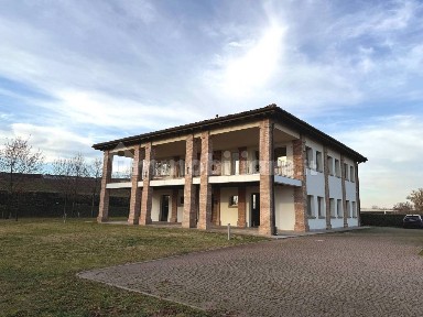 Attività commerciale in Vendita