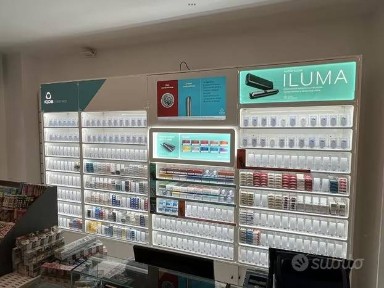 Locale commerciale in Vendita