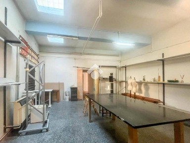 Locale commerciale in Affitto