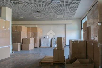 Locale commerciale in Affitto
