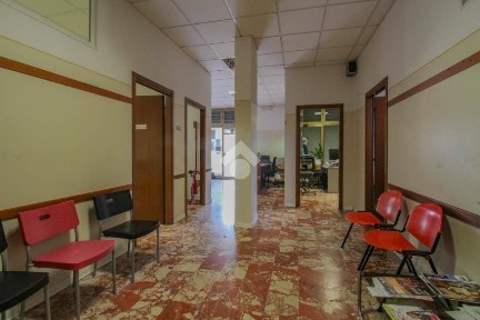 Locale commerciale in Affitto