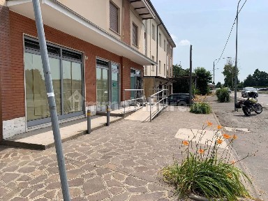 Locale commerciale in Affitto