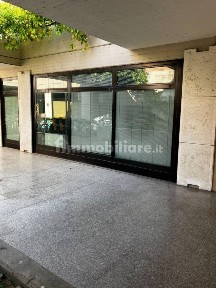 Locale commerciale in Affitto