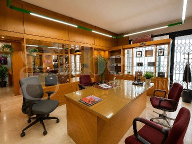Locale commerciale in Affitto