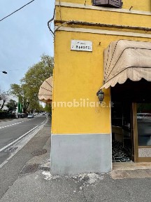 Locale commerciale in Affitto