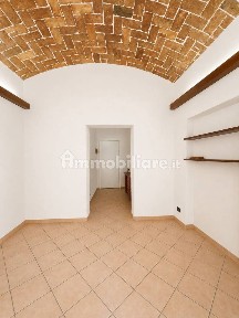 Locale commerciale in Affitto
