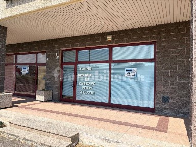 Locale commerciale in Affitto