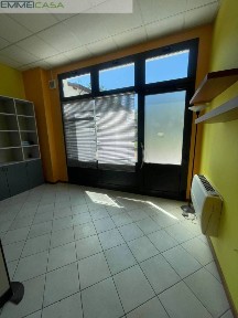 Locale commerciale in Affitto