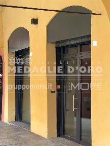 Locale commerciale in Affitto