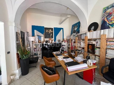 Locale commerciale in Affitto