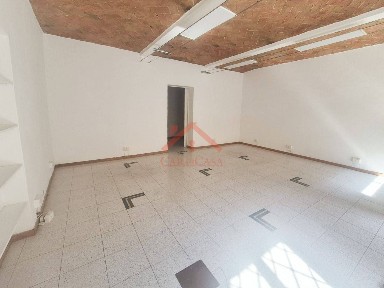 Locale commerciale in Affitto