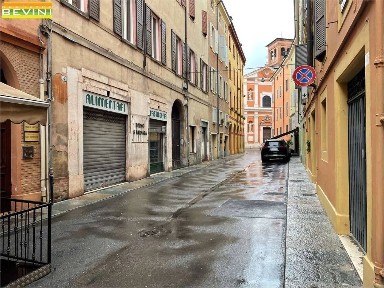 Locale commerciale in Affitto
