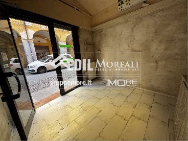 Locale commerciale in Affitto