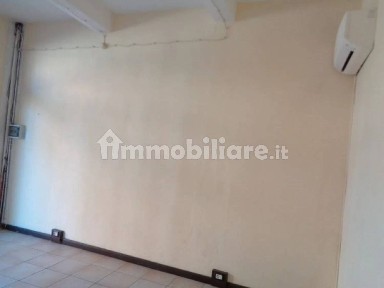Locale commerciale in Affitto