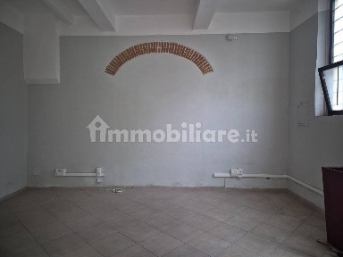 Locale commerciale in Affitto