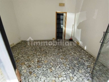 Locale commerciale in Affitto
