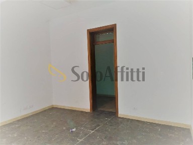 Locale commerciale in Affitto
