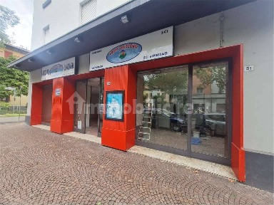 Locale commerciale in Affitto