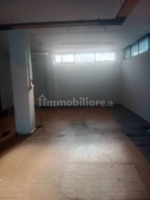 Locale commerciale in Affitto